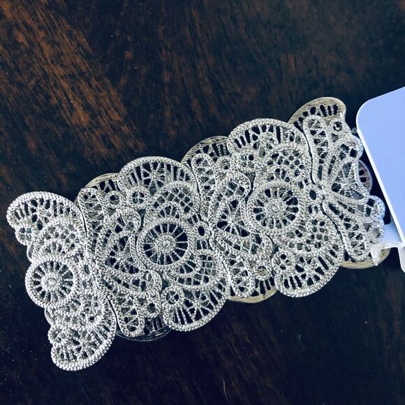 Silver Lace Mesh Stretch Metal Crystal Cuff Bracelet - Picture 1 of 2